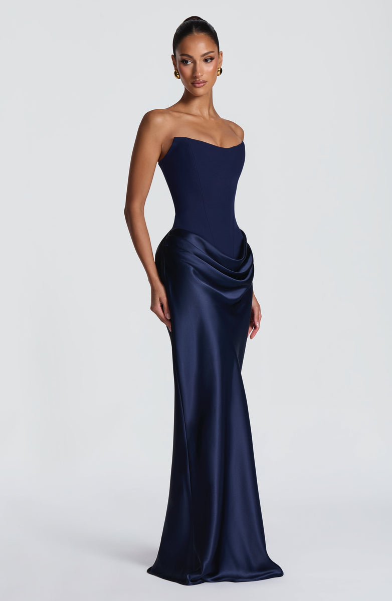 1+1 FREE MIDNIGHT MAXI DRESS 💕