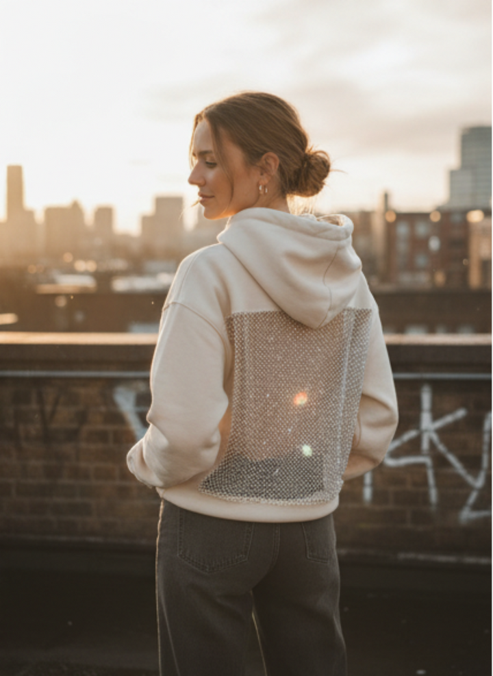 Un sweat à capuche dos nu acheté = un offert aujourd'hui 💕